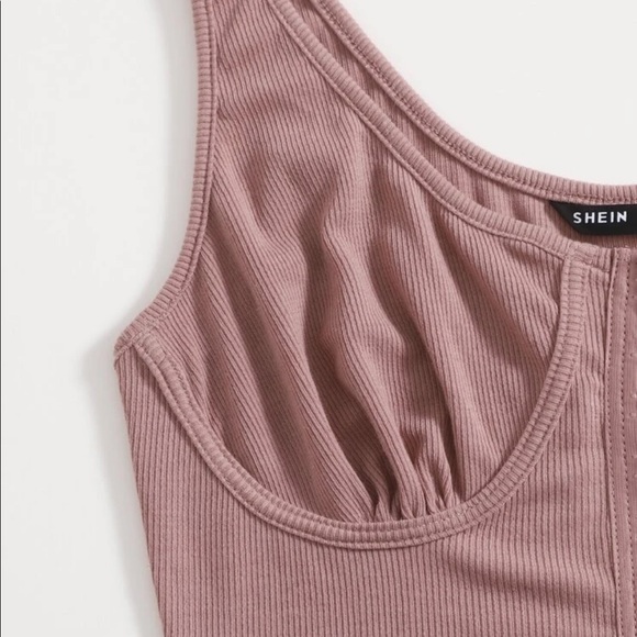 Hook and eye front closure mauve pink cropped tank top - Picture 3 of 3